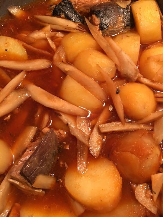 小料理まきの、やってます〜(*^ω^*)v