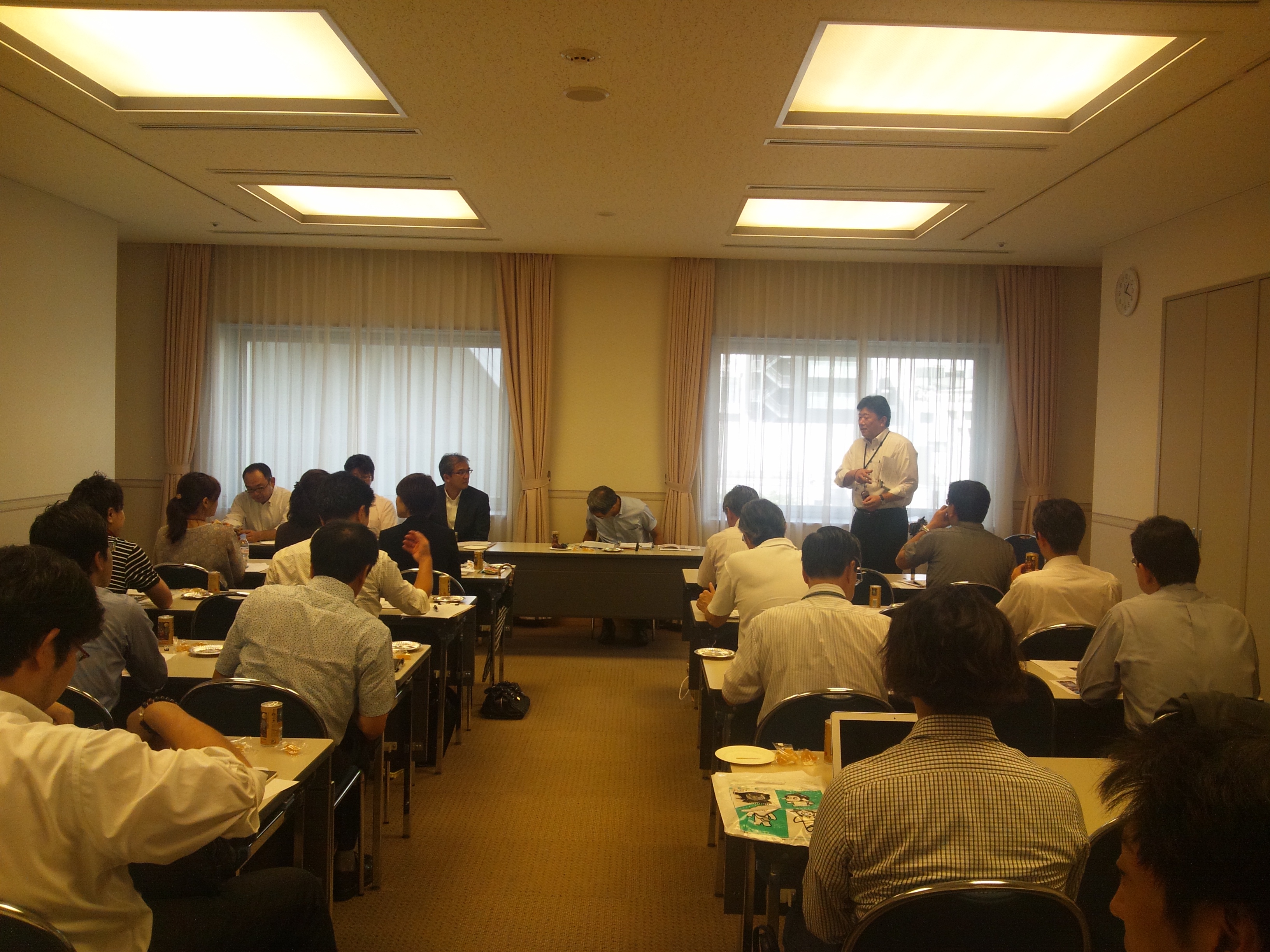 DSC 0014 - 2012年9月8日第三回aosuki勉強会　鹿内青森市長を交えての勉強会