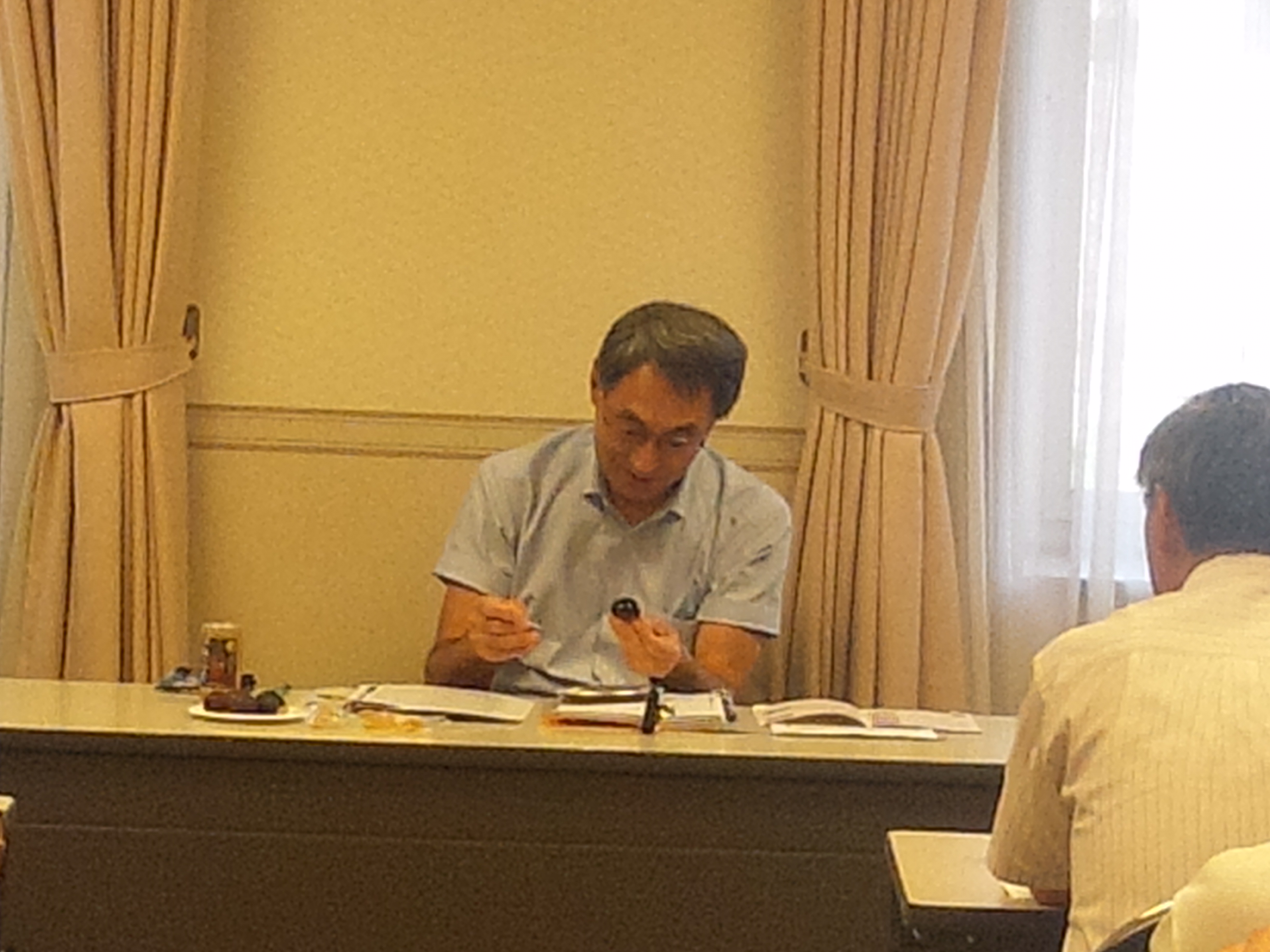 DSC 0016 - 2012年9月8日第三回aosuki勉強会　鹿内青森市長を交えての勉強会