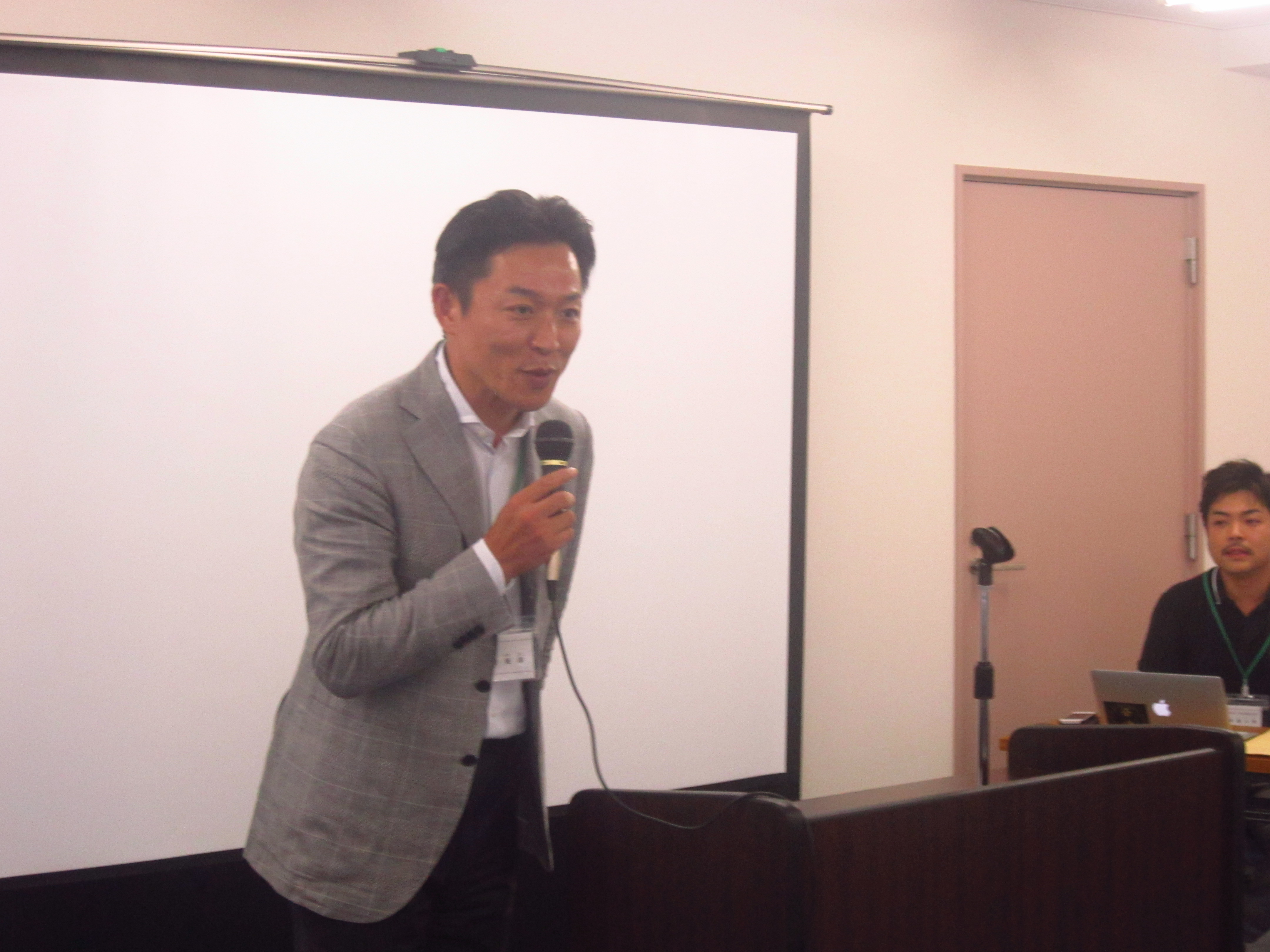 IMG 3602 - 2013年7月10日AOsuki第５回勉強会、黒石市鳴海広道市長との勉強会を開催致しました。
