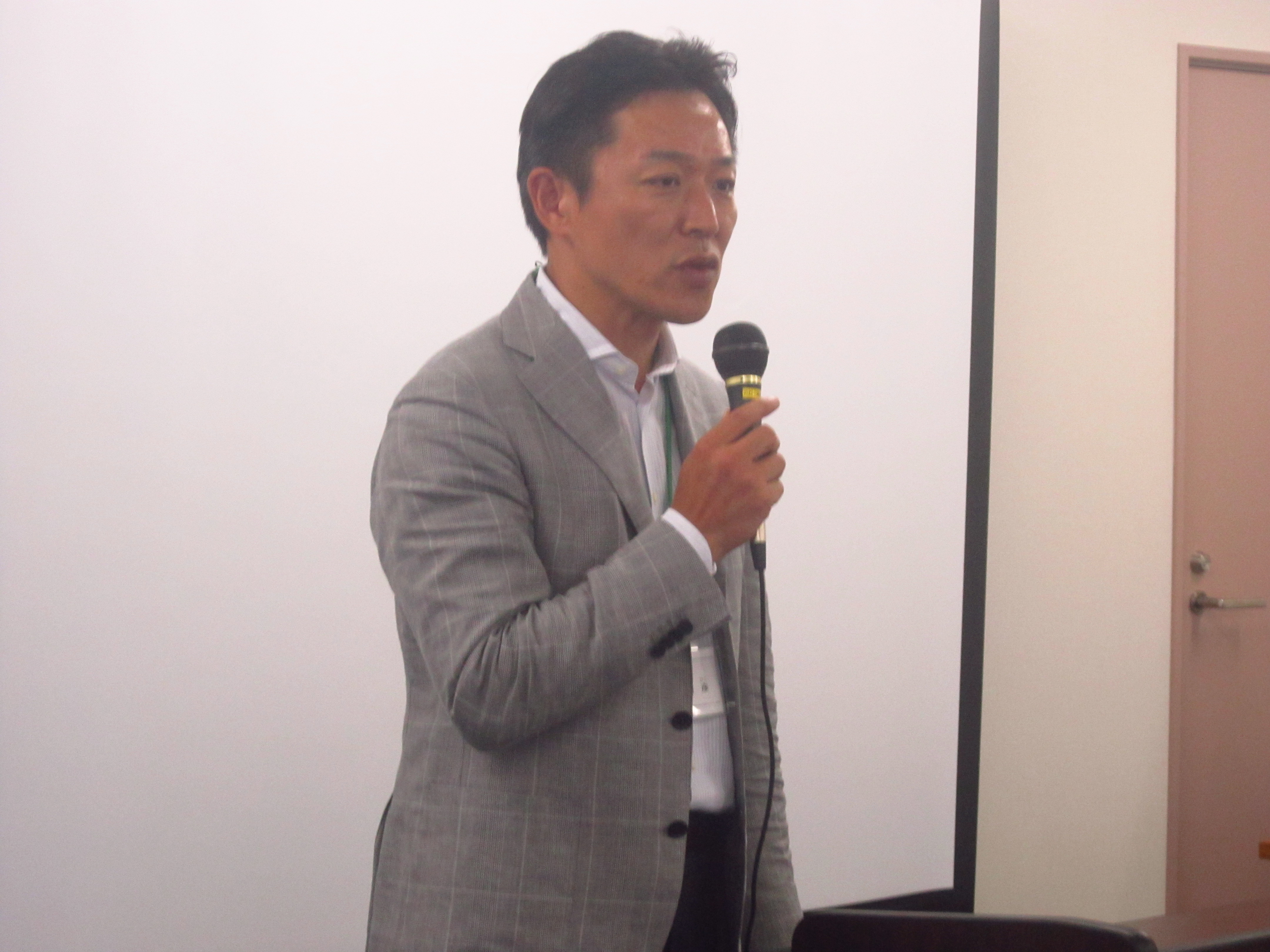 IMG 3610 - 2013年7月10日AOsuki第５回勉強会、黒石市鳴海広道市長との勉強会を開催致しました。